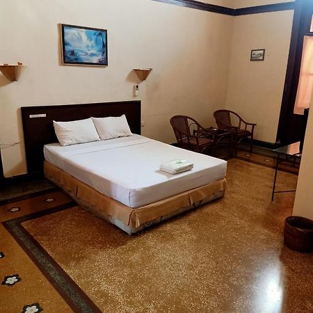 Hotel Niagara Lawang Buitenkant foto
